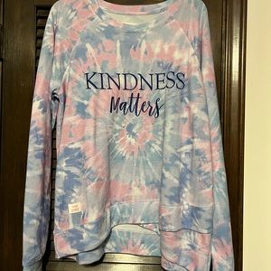 Soft light fleece Simply Southern sweat shirt.